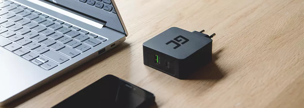USB-C Power Delivery charger - new generation of power supply