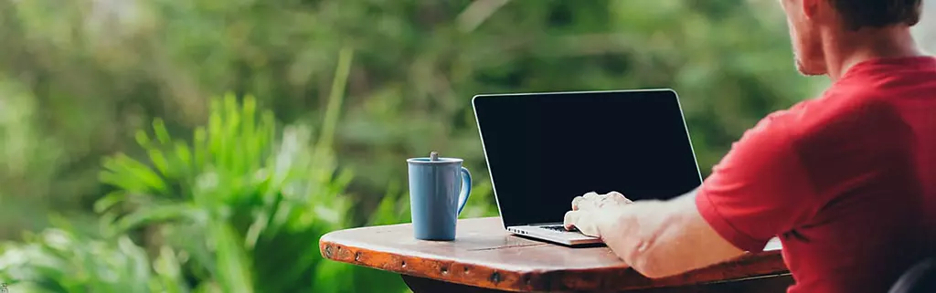 5 ways to protect your laptop during tropical travel