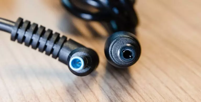 How to choose a power supply for your laptop?