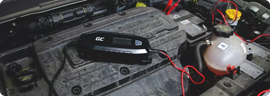 How to connect a charger to a car battery?