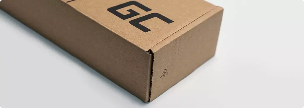 Laptop batteries and power supplies in eco-boxes