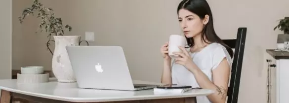 Girl and macbook